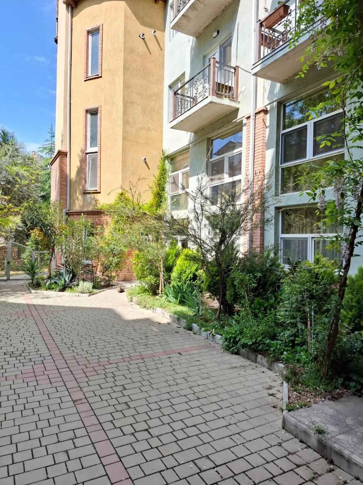 Hotel Alaverdi Palace Tbilisi Exterior foto